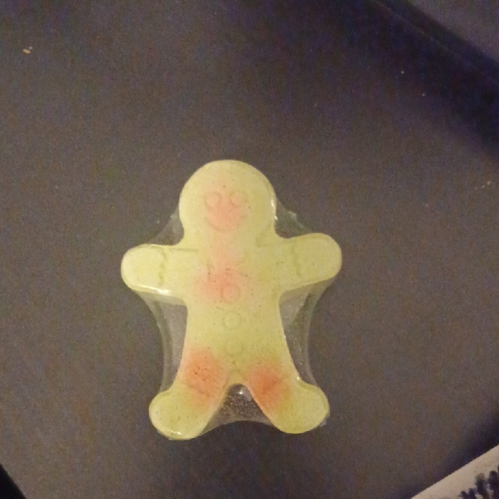 Gingerbread Man Bath Bomb